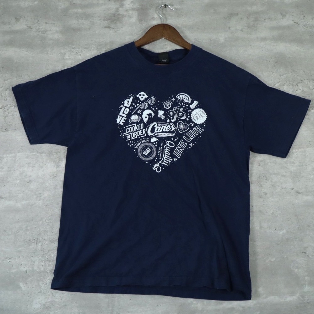 Raising Cane's Chicken Fingers Graphic Tee Large Navy Blue Heart 1LV Crew
